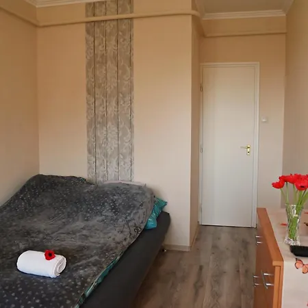 Apartament Pipacs *