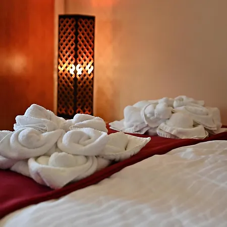 Apartament Pipacs *