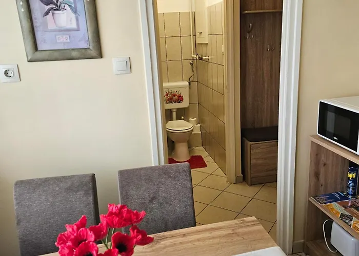 Apartamento Pipacs *